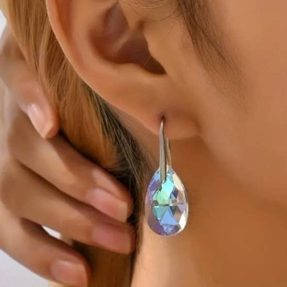 Water Drop Jewelry Set With Pendant Necklace & Drop Earrings